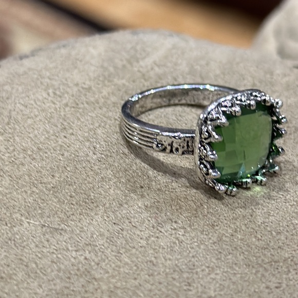 Women Silver Zircon Peridot Moonstone Wedding Jewelry Band Ring Size 8 - Picture 8 of 8